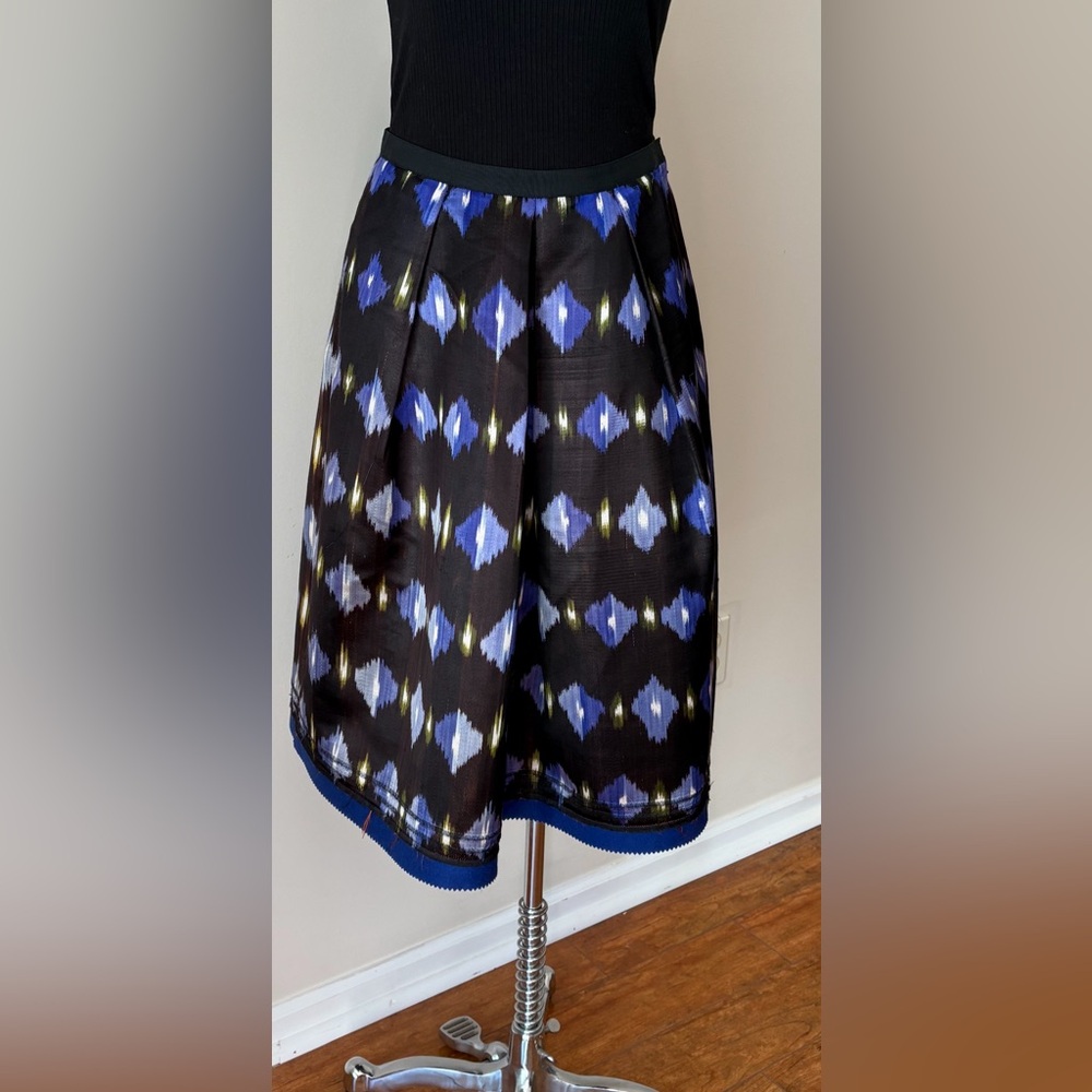 OSCAR DE LA RENTA Ikat Skirt in Blue and Black Print